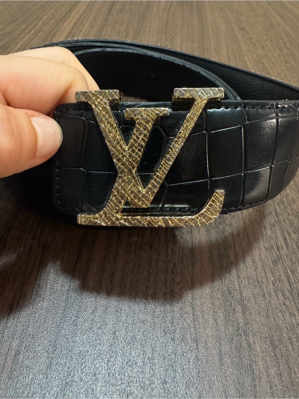 Men's Black Solid Belt LV Logo Buckle - Picture 2 of 9